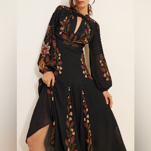 FARM Rio Dresses & Skirts - Farm Rio Black Berry Garden Long Sleeve Pleated Maxi Dress Size M